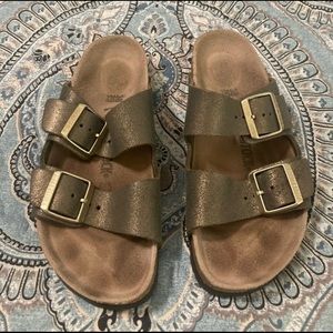 Washed Metallic Stone Gold Arizona Birkenstock’s.